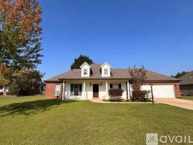Main picture of 704 Savannah Dr