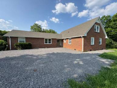 Main picture of 6879 Lebanon Rd