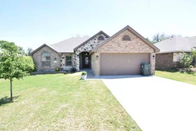 Main picture of 215 Sheridan Loop