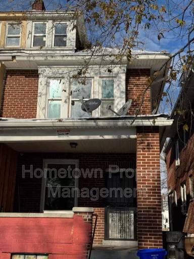Main picture of 1818 Walnut St