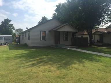Main picture of 315 E 6th St