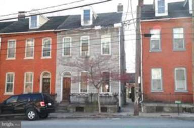 Main picture of 138 E James St