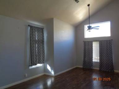 Main picture of 1249 Bradford Ave