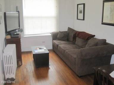 Main picture of 685 W Wrightwood Ave