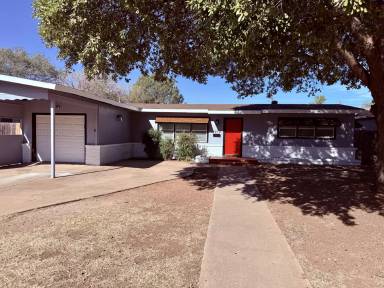 Main picture of 4210 37th St