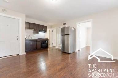 Main picture of 1501 W Fullerton Ave