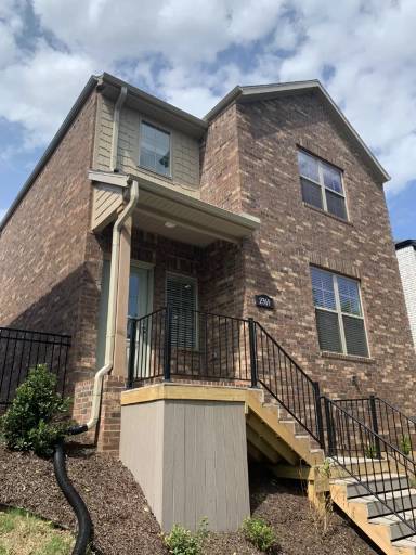 Main picture of 2369 E Amherst Aly