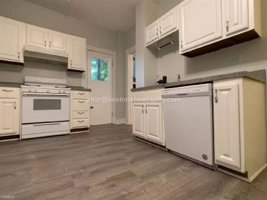 Main picture of 1147 Commonwealth Ave
