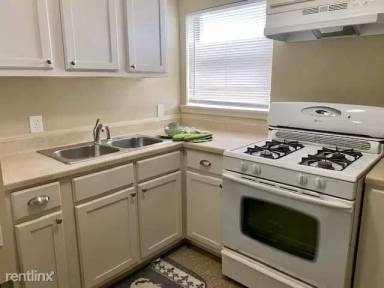 Main picture of 7626 Pecan Villas Dr