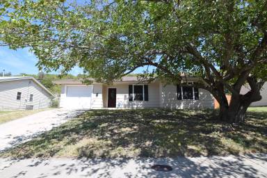 Main picture of 706 Traci Dr