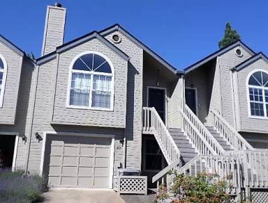 Main picture of 372 Glenn St
