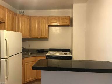 Main picture of 6535 Broadway