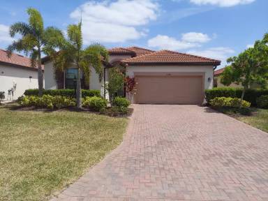 Main picture of 10016 Carnoustie Pl