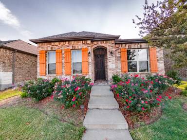 Main picture of 5200 Arapaho Rd