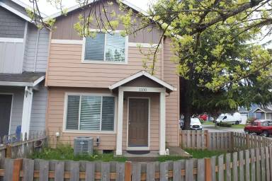 Main picture of 1026-100 W Historic Columbia River Hwy