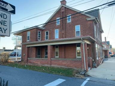 Main picture of 115 S Market St