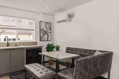 Main picture of 10773 Ashton Ave