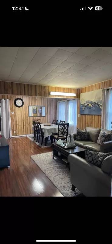 Main picture of 8317 Ford Ave