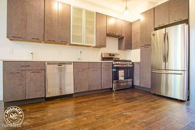 Main picture of 807 Quincy St