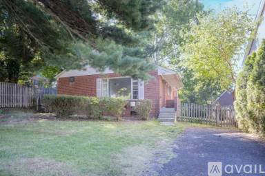 Main picture of 5814 27th St N