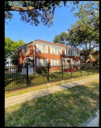 Main picture of 1403 Godwin St