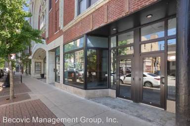 Main picture of 1615 W Howard St
