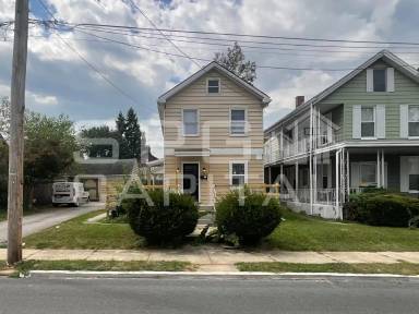 Main picture of 386 E Liberty St