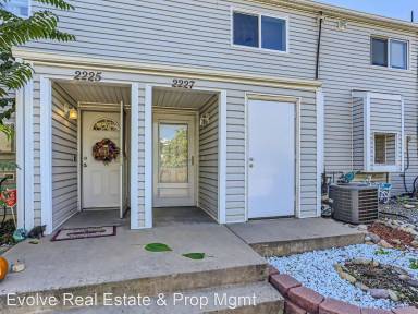 Main picture of 2227 S Decatur St