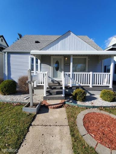Main picture of 2114 Champaign Rd