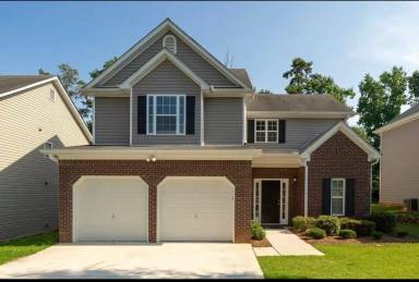 Main picture of 153 Hollinger Way