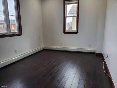 Main picture of 188 Avenue V