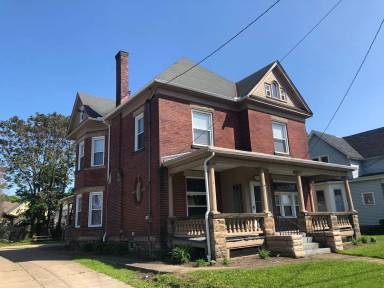 Main picture of 2967 Peach St