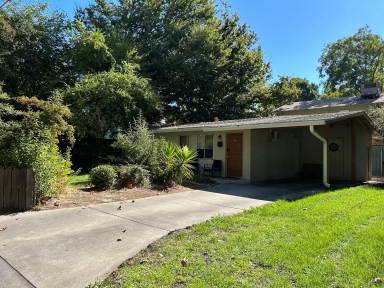 Main picture of 545 W 4th Ave