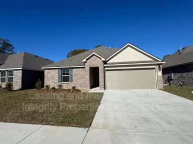 Main picture of 331 White Pine Dr