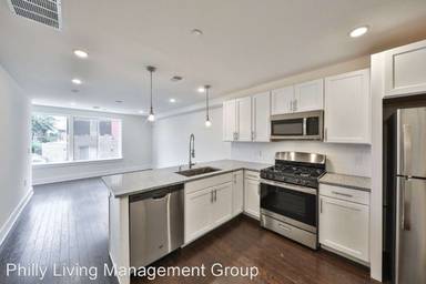 Main picture of 2445 N Front St