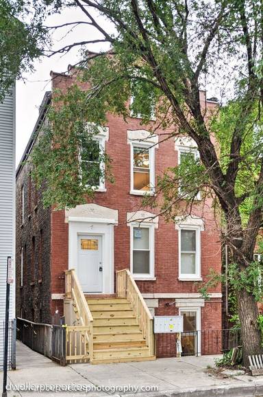 Main picture of 1433 N Cleaver St