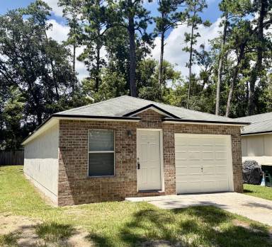 Main picture of 8173 Woods Ave