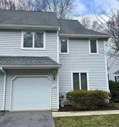 Main picture of 160 S Orchard Ave