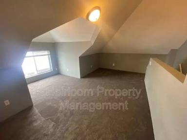 Main picture of 2105 E 5th St