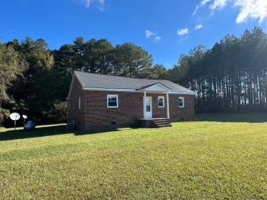 Main picture of 571 Mount Hebron Rd