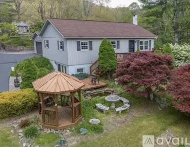Main picture of 1268 N Pine Run Rd