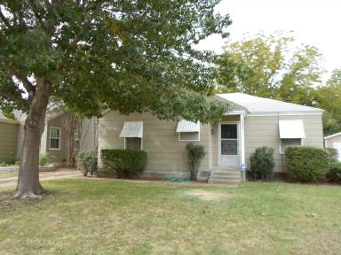 Main picture of 3204 Sandage Ave