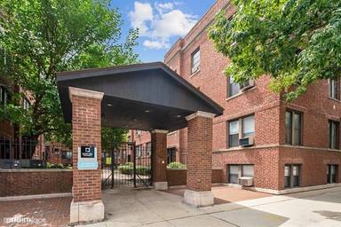Main picture of 801-13 W Cornelia Ave