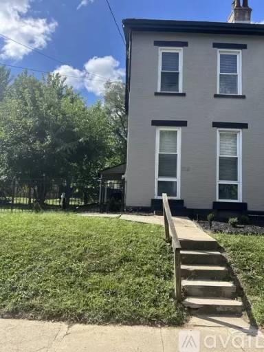 Main picture of 1315 Laidlaw Ave