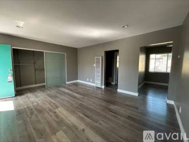 Main picture of 400 S Mariposa Ave