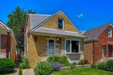 Main picture of 5236 N Mobile Ave