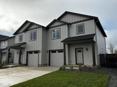 Main picture of 2404 Leonard Ln
