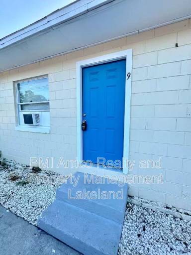Main picture of 218 Florida Ave