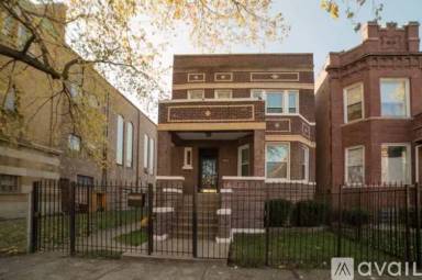 Main picture of 6026 S Champlain Ave