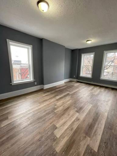 Main picture of 6 Dubois St